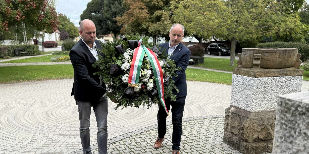 Tisztelet az aradi vértanúknak