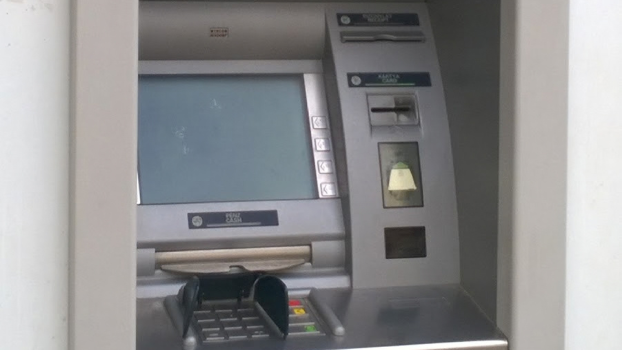 Megszűnt az OTP Bank ATM-je a bezárt SPAR áruháznál