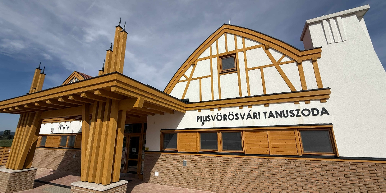 Péntektől a nagyközönség előtt is megnyílik a Pilisvörösvári Tanuszoda