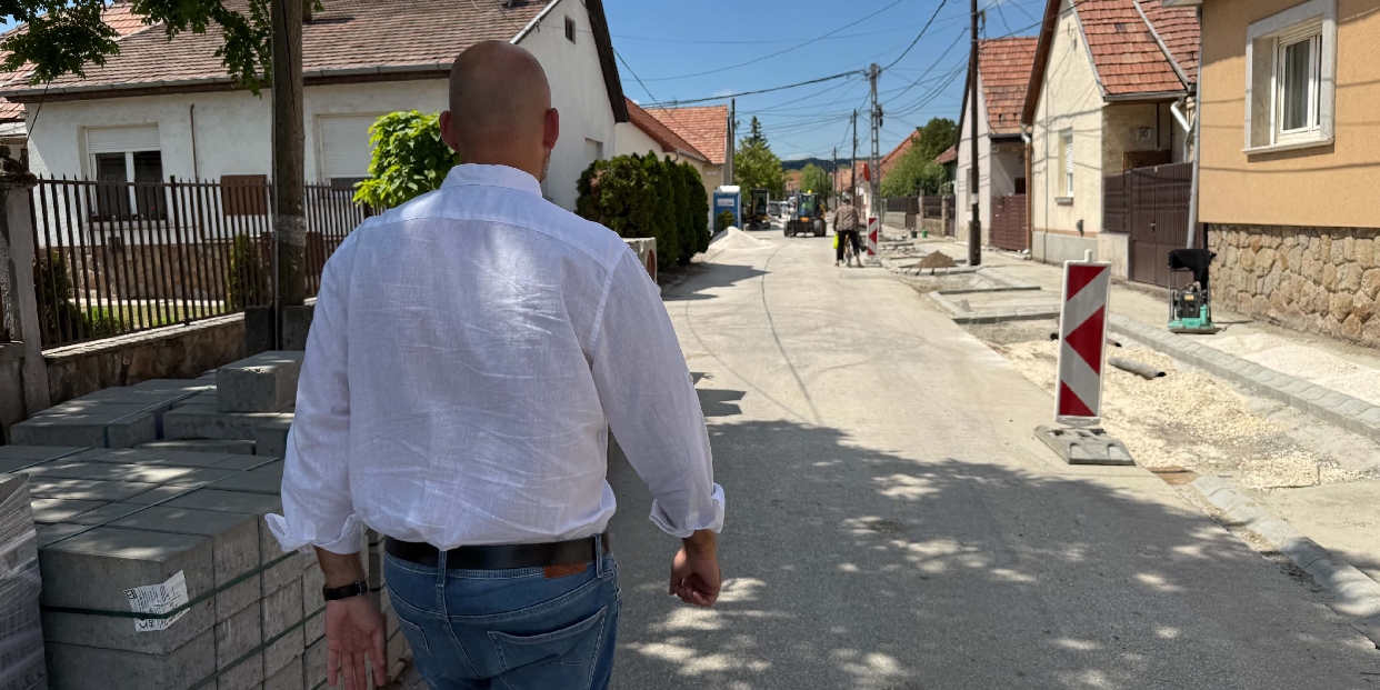 Városvezetői helyzetjelentés a Dózsa György utcából