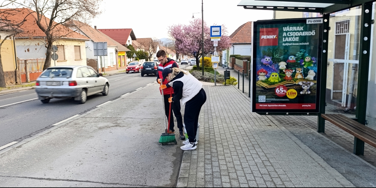 Összefogás a tisztább Vörösvárért – sikeres volt a várostakarítás
