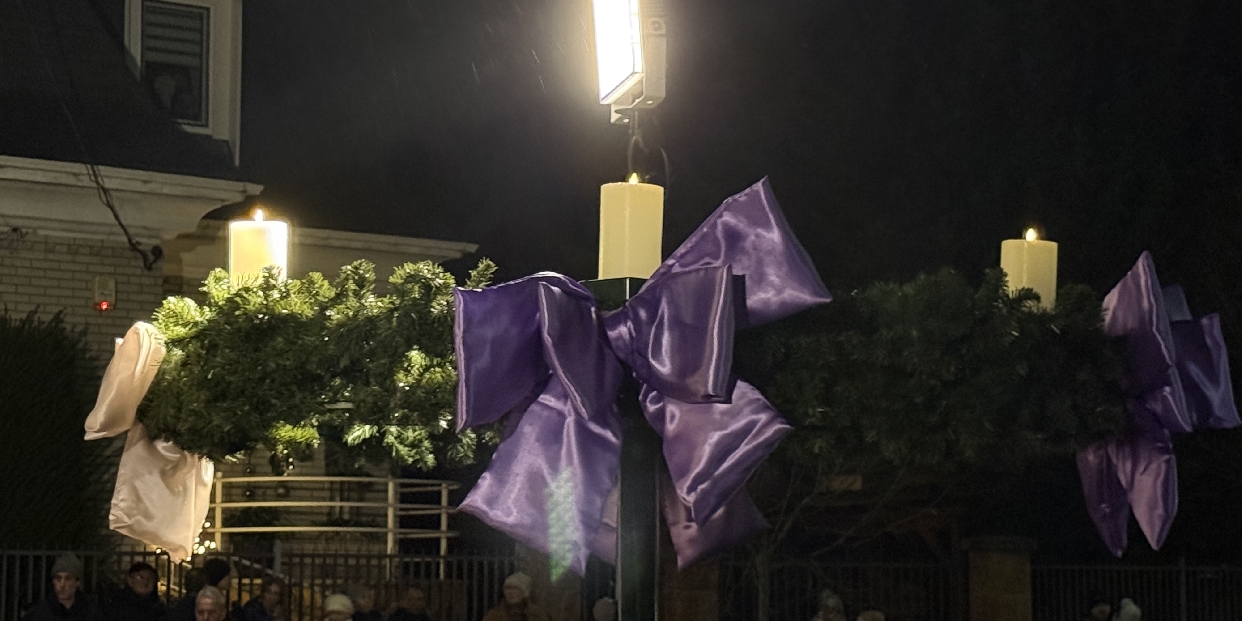 Adventi Vásárral egybekötve tartottuk meg a harmadik adventi gyertyagyújtást a Templom téren