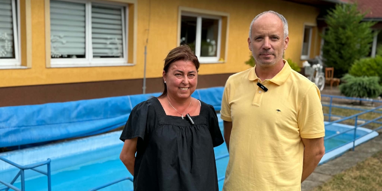 A nyári hőségben újra öröm a pancsolás – négy év után ismét üzemel a medence a Rákóczi utcai tagóvodában