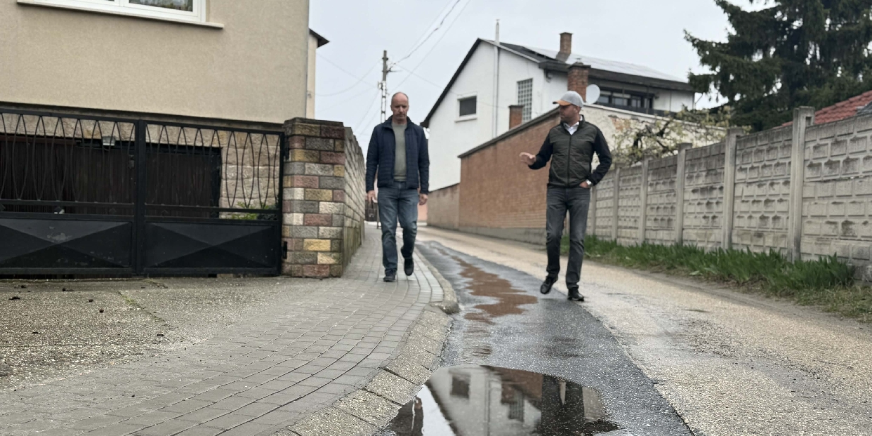 Elkészült három új járdaszakasz a városban