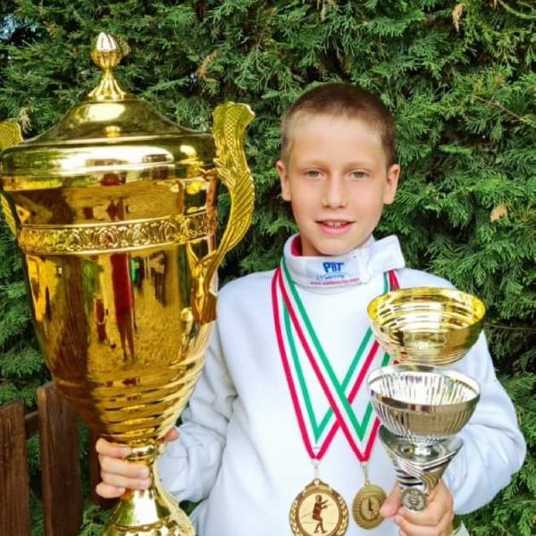 Vívótehetség Vörösvárról - Botzheim Ádám sikerei itthon és nemzetközi páston