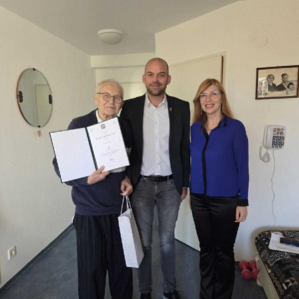 „A szeretet és a kitartás embere” – 90 éves Zsom Lajos