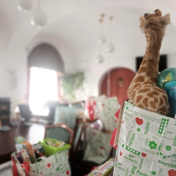 Csaknem negyven pilisvörösvári gyerek karácsonyát teszik szebbé a felajánlott játékok