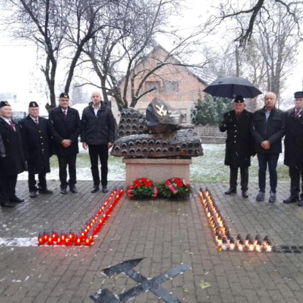 Szent Borbála napi koszorúzás képekben 