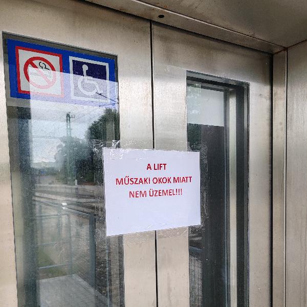 Tájékoztatás – nem üzemel a lift a vasútállomáson 