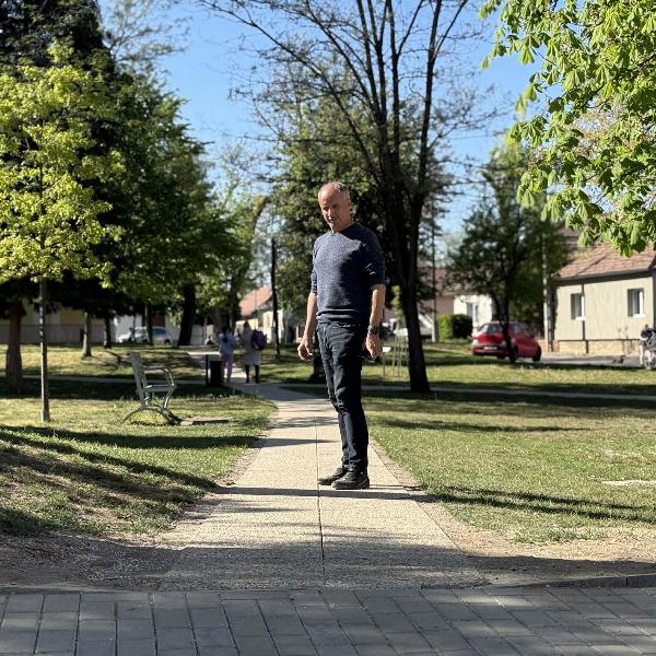 Megújultak a gyalogösvények a Templom téren