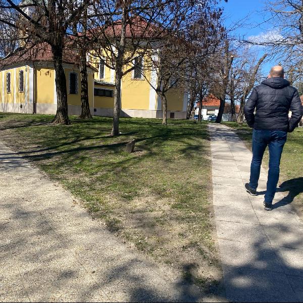 Megújultak és akadálymentesek lettek a Templom tér gyalogos ösvényei 