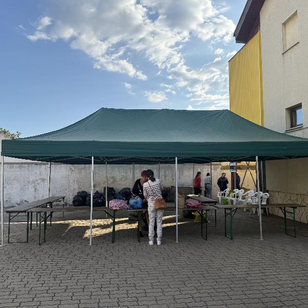 Már javában zajlik a városi ruhagyűjtés